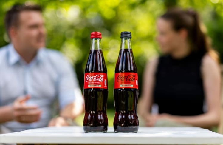 Die Flasche steht im Mittelpunkt der Kampagne © Coca-Cola